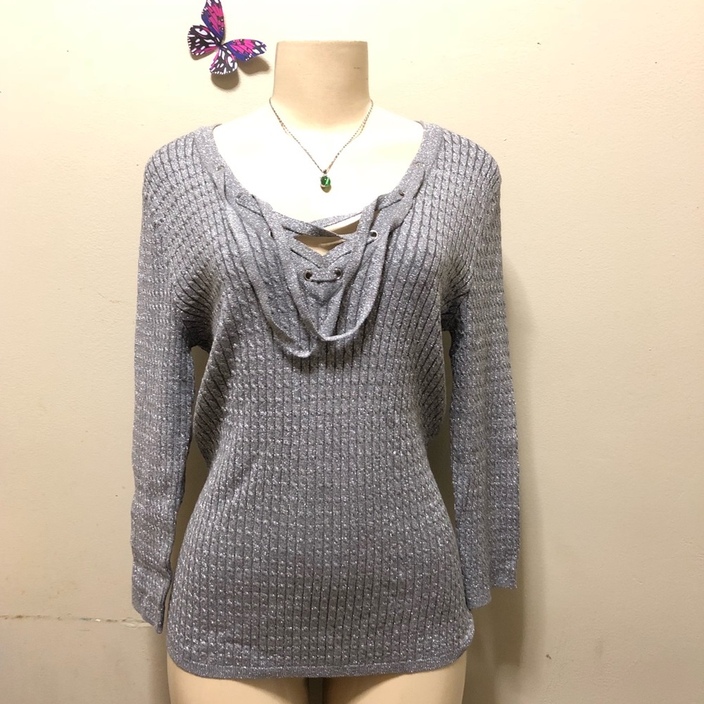 NWT Large V-Neck Shirt ( New )